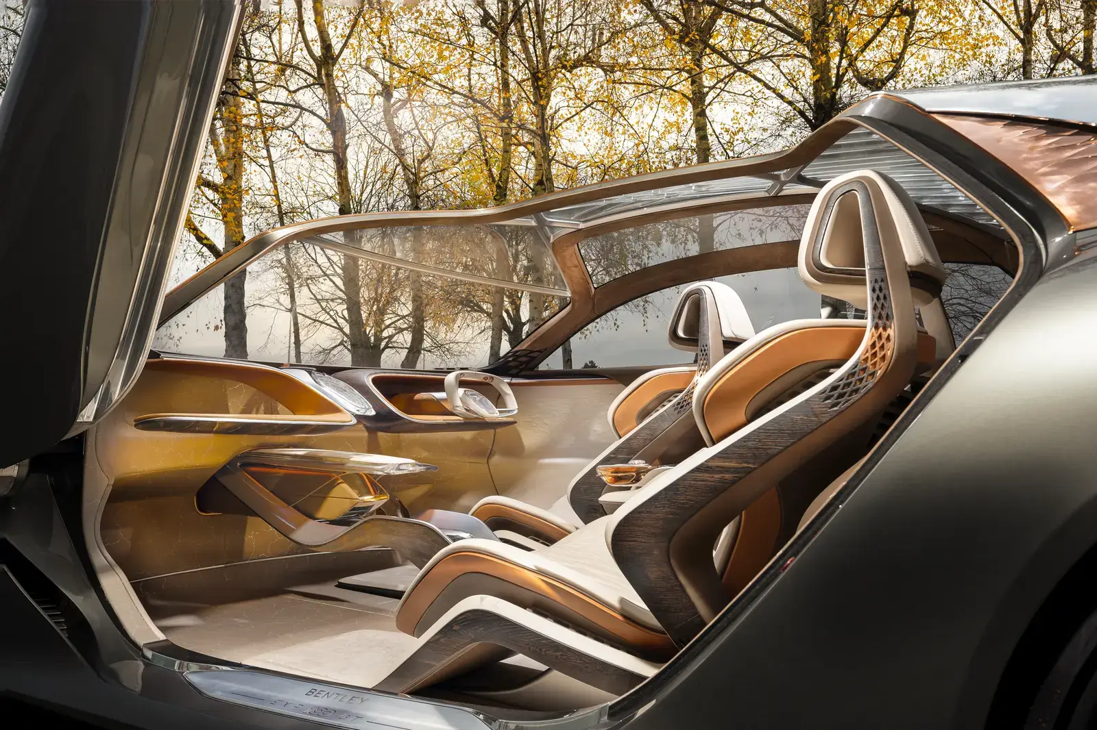 Bentley EXP 100 GT - première voiture électrique Cabriolet -intérieur cuir ton forest