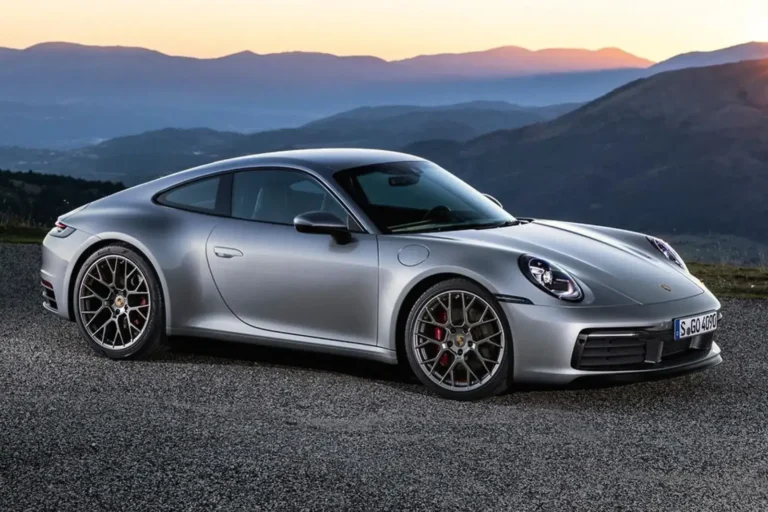 La Porsche 911 hybride: Fusion de puissance et d’élégance écologique