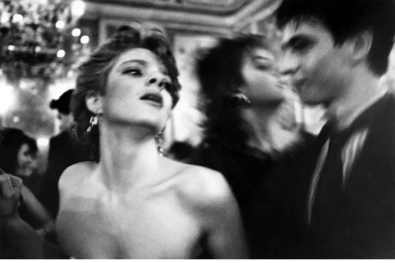 Letizia Battaglia, The Ball. New Year’s Eve at Villa Airoldi,1985 –Courtesy Archivio Letizia Battaglia and Alberto Damian