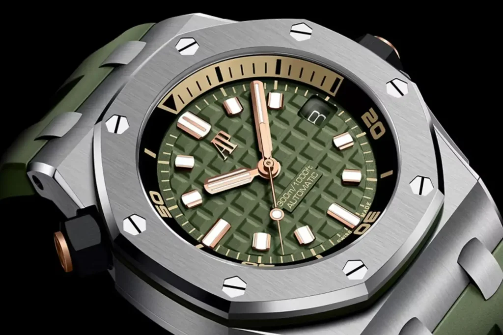 ROYAL OAK OFFSHORE 37 MM-face-vert-gros-plan