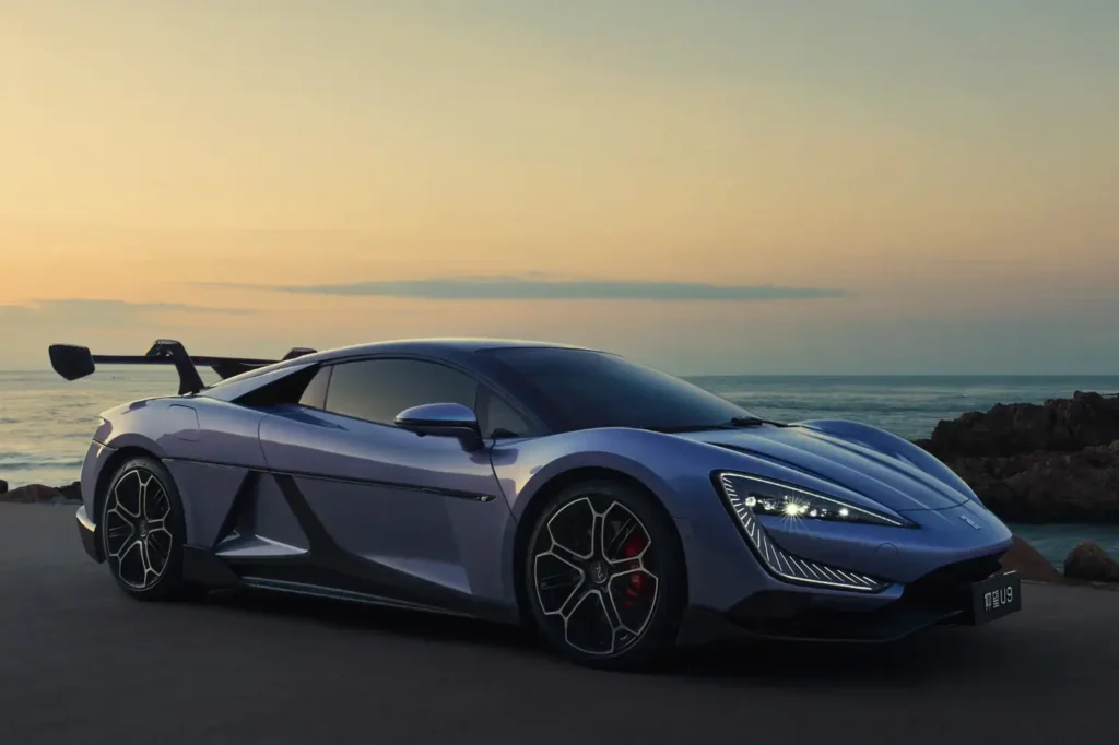 BYD YANGWANG-U9-Salon de l'auto 2025