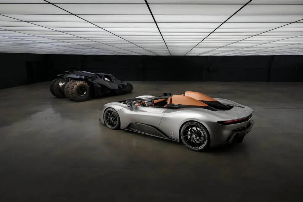 Pininfarina_B95_Gotham_with_Tumbler_Automobili