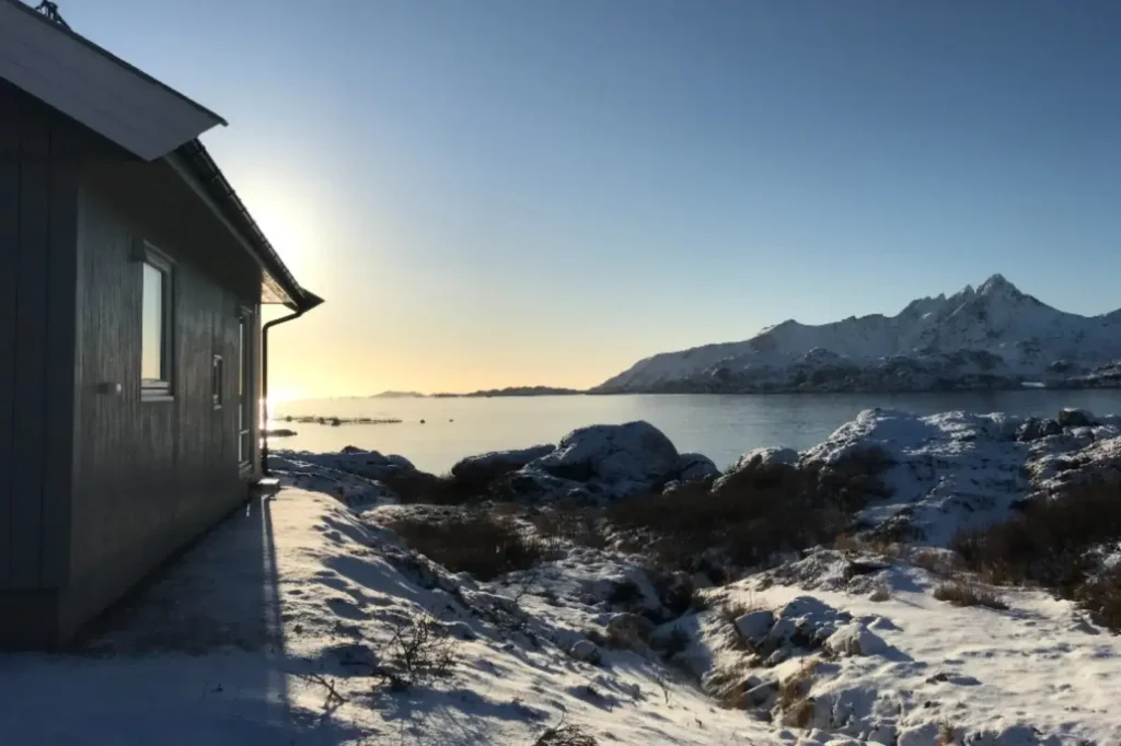Cabane en bord de mer -Vestvågøy-Nordland-Norvège