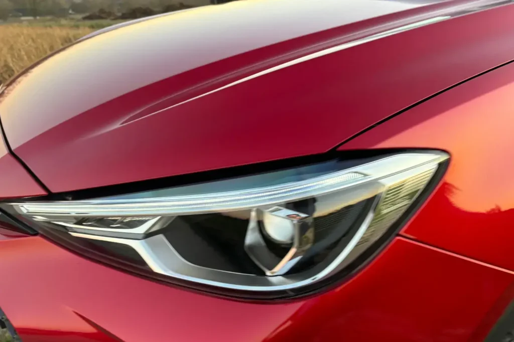 TestDrive-MG-ZS-hybride+HEV-phare-profil-avant