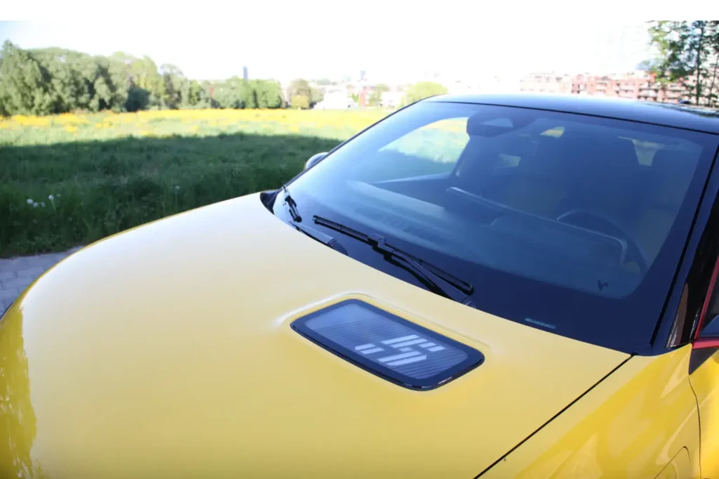 Essai Renault 5 électriques-chiffre ( led capot