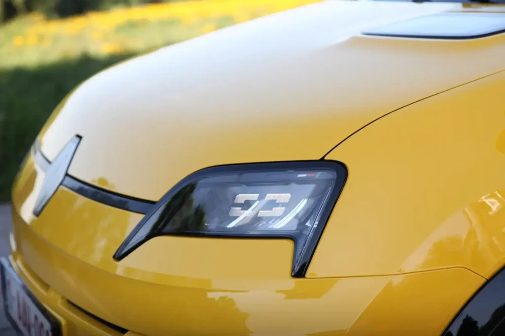 Essai Renault 5 électriques-détail-phare avant droit R5
