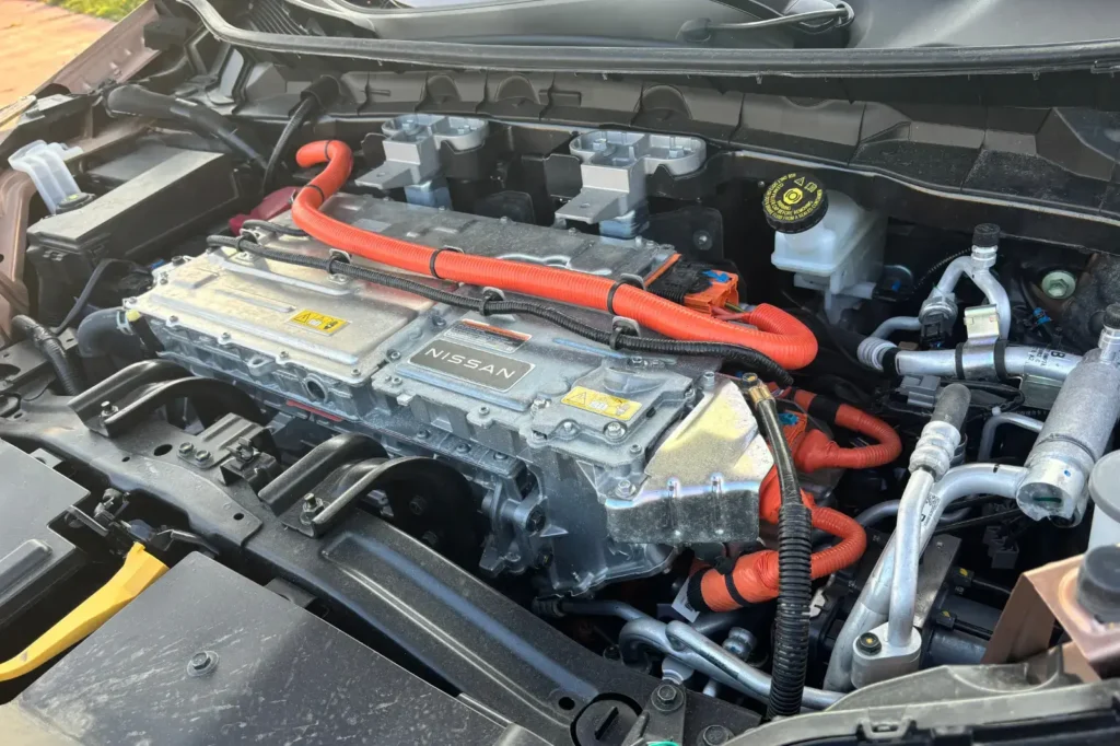 Nissan Ariya evolve 4wd e-force+20-moteur