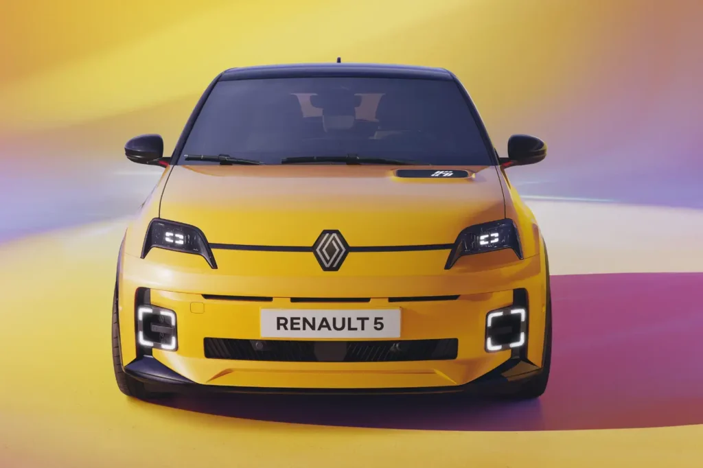 voiture électrique R5-face-avant-Renault 5 E-Tech electric