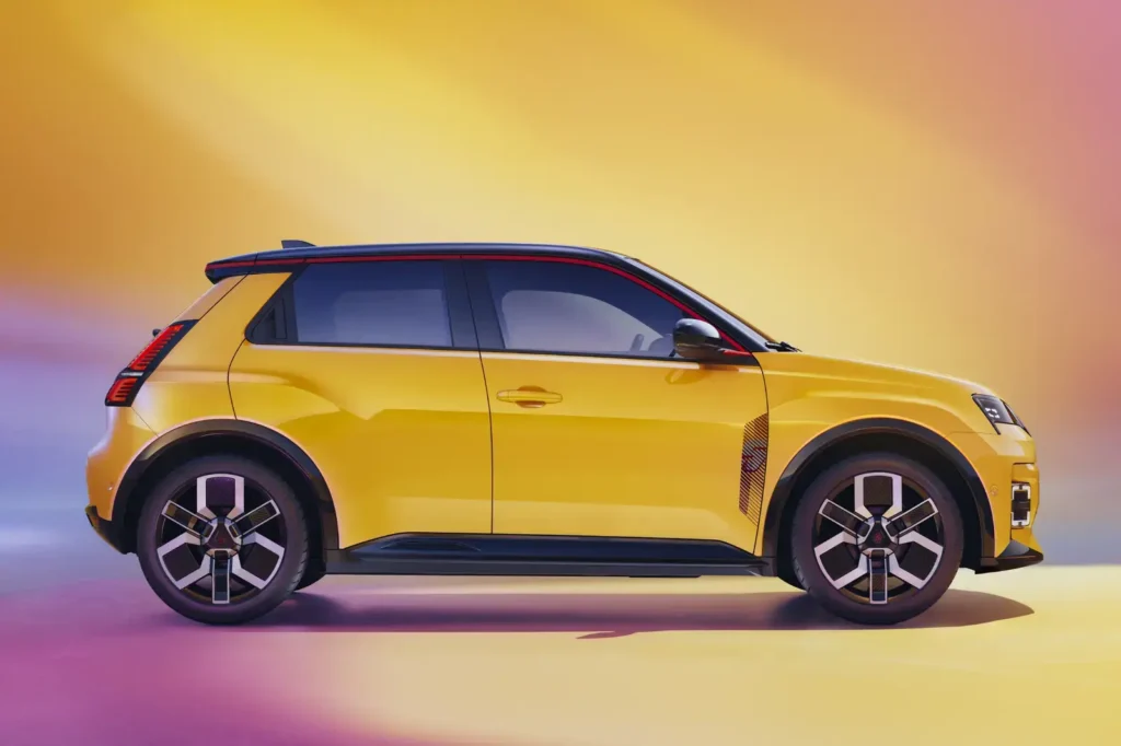 voiture électrique R5-profil-passager-Renault 5 E-Tech electric)