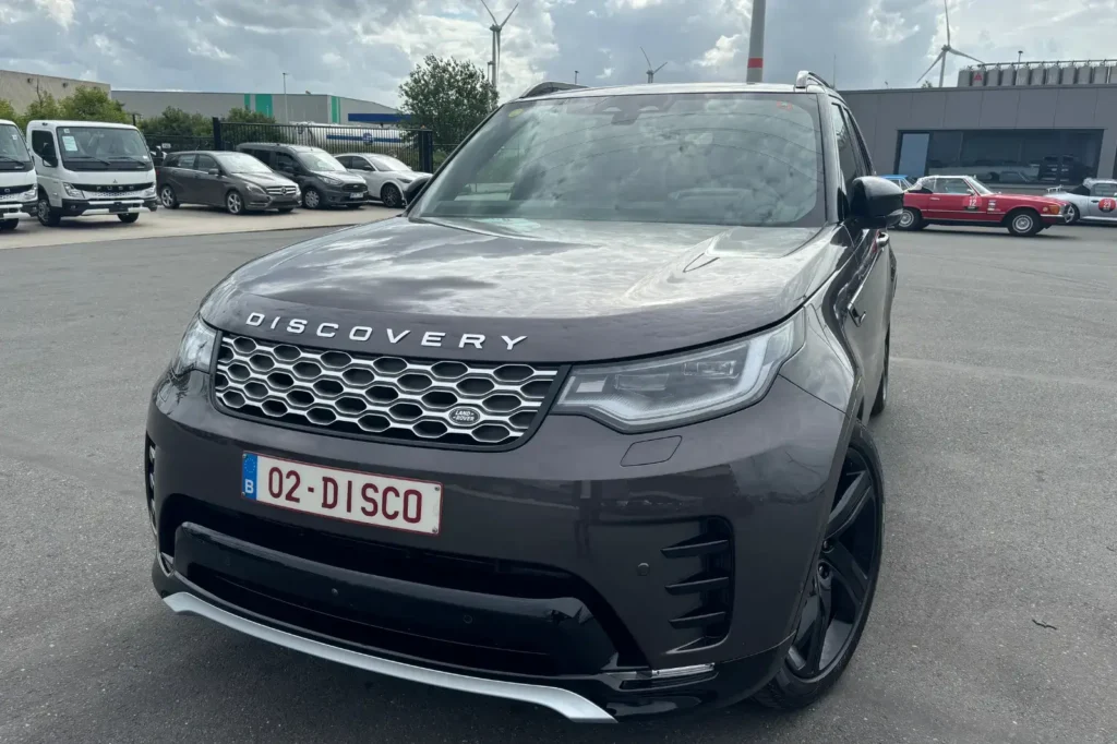 Land Rover Discovery Metropolitan Edition 350PS-Face 3-4