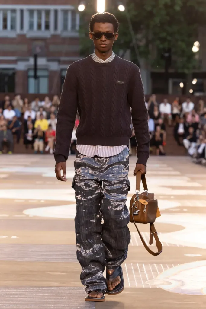 Louis-Vuitton-Pharrell-Collection-Printempt-été-2026-Pull et jeans LV