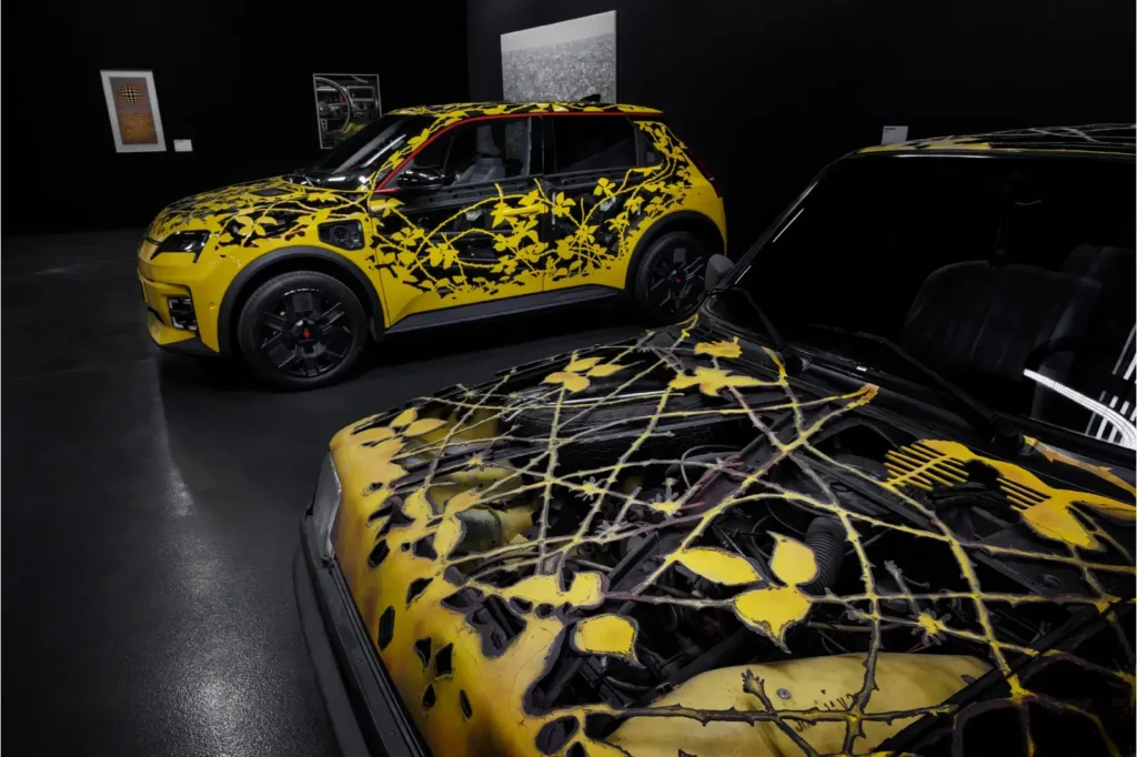 Renault Collections - Flins-R5-Jaune et tache style encre noir