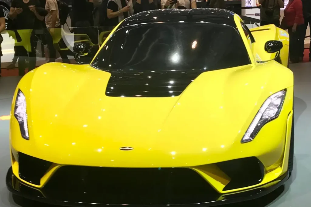 Hennessey Venom F5 - 484 km_h