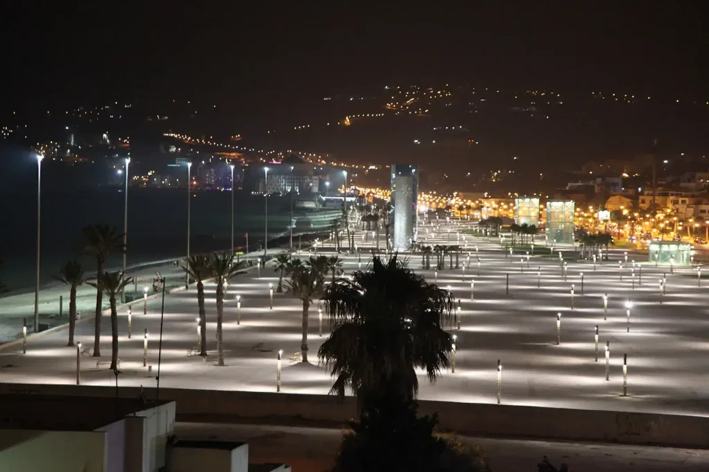 Appartement-tanger-malabata-1-chambre-2salons-Piscine-mer-Vue_depuis_de_la _chambre