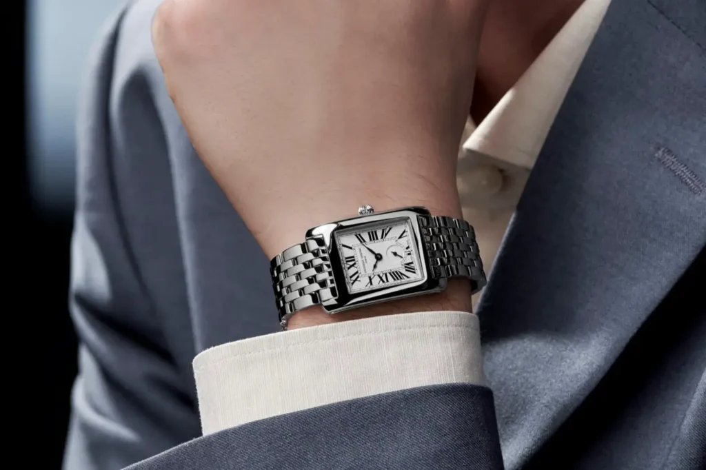 Frédérique Constant Classics Carrée