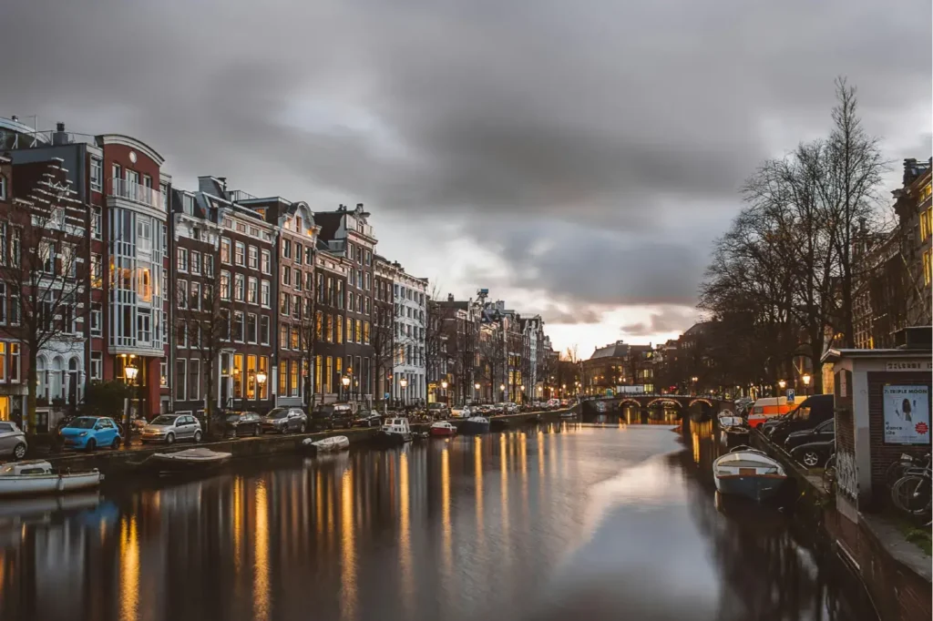 Investissement-immobilier-Pays-Nasazhar_g-unsplash