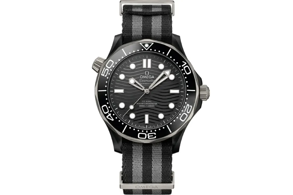Omega-Seamaster-Diver-300m-co-axial-master-chronometer-43-5-mm -- Montre argent ou acier? Comparatif Rolex, Omega 2026 + prix réels