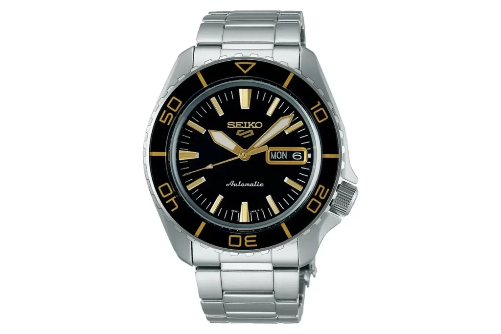 Seiko-srpk99k1-seiko-5-sports Montre argent ou acier? Comparatif Rolex, Omega 2026 + prix réels