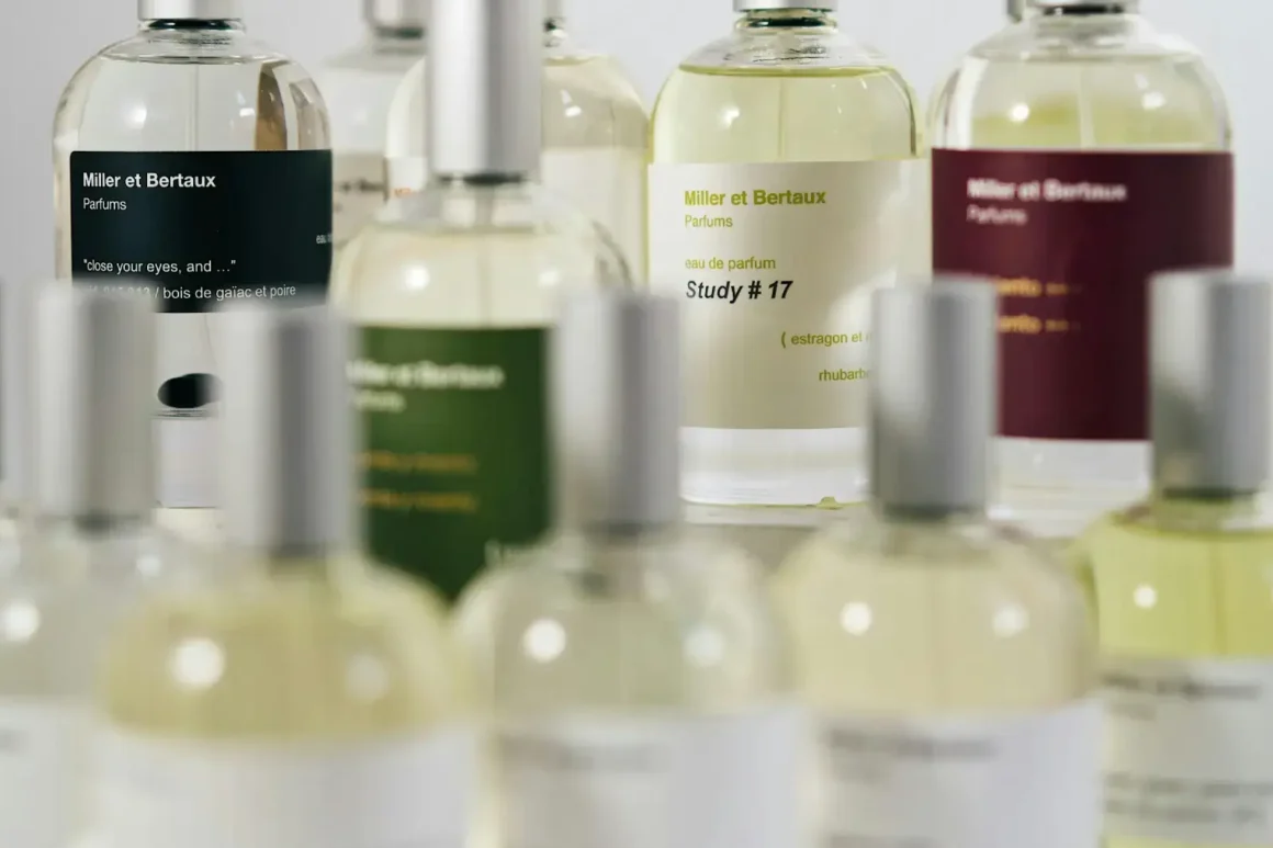 meilleures marques parfums homme-guide-expert-free-photo-of-flaschen-duft-stillleben-parfum