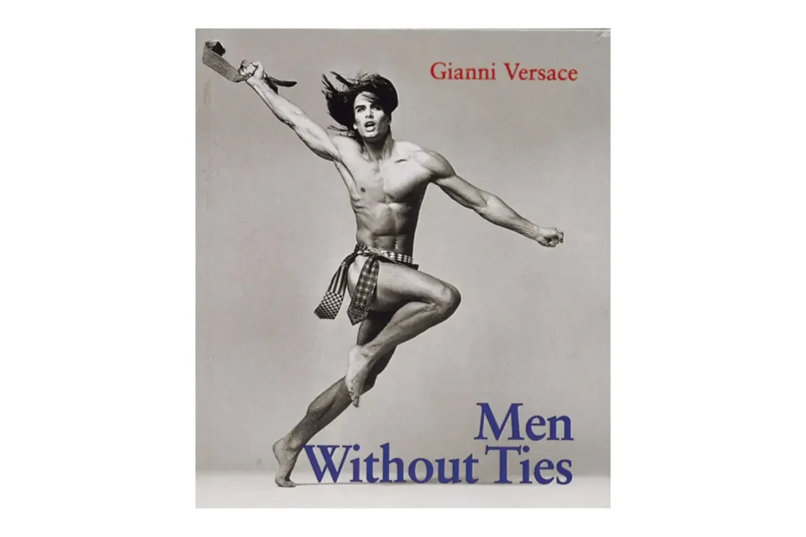 Top Model homme légendaire1990-Marcus_Schenkenberg_Men-t_Cravate-Gianni Versace