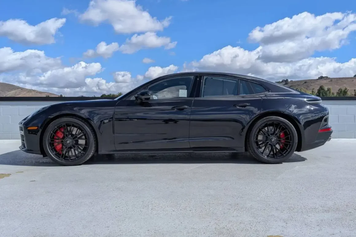 New 2026 Porsche Panamera E-Hybrid 4D Hatchback