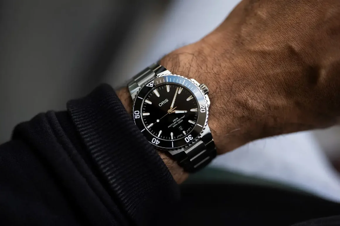 Oris Aquis Date