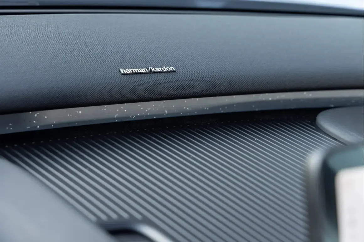 Volvo_EX30_-_Int_rieur_-_Essais_nationaux-Audio-Baffle-Harman-Kardon