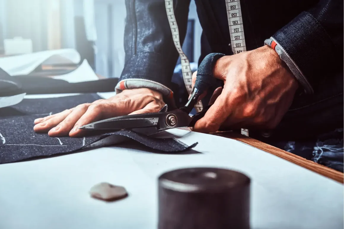 Comment porter une cravate à un mariage