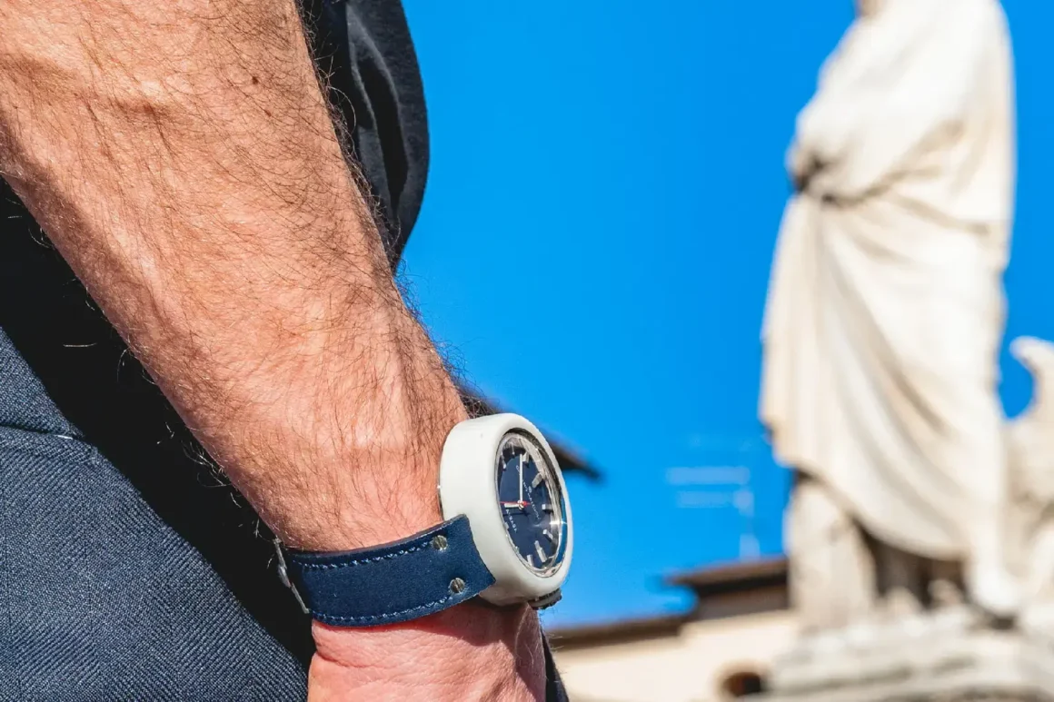 watch-carrara-giuliano-mazzuoli-made-in-italy-Swiss-movement-blu-rinascimento-michelangelo_firenze-montre-italienne-homme