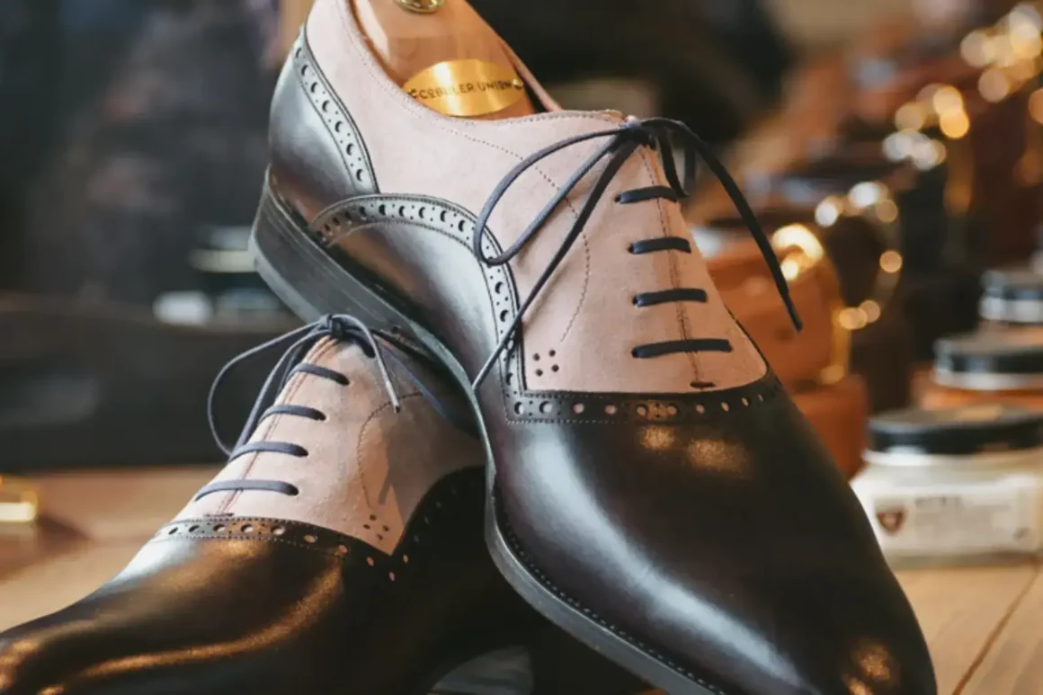 Cobbler Union - arrière plan cirage et intérieure de boutique