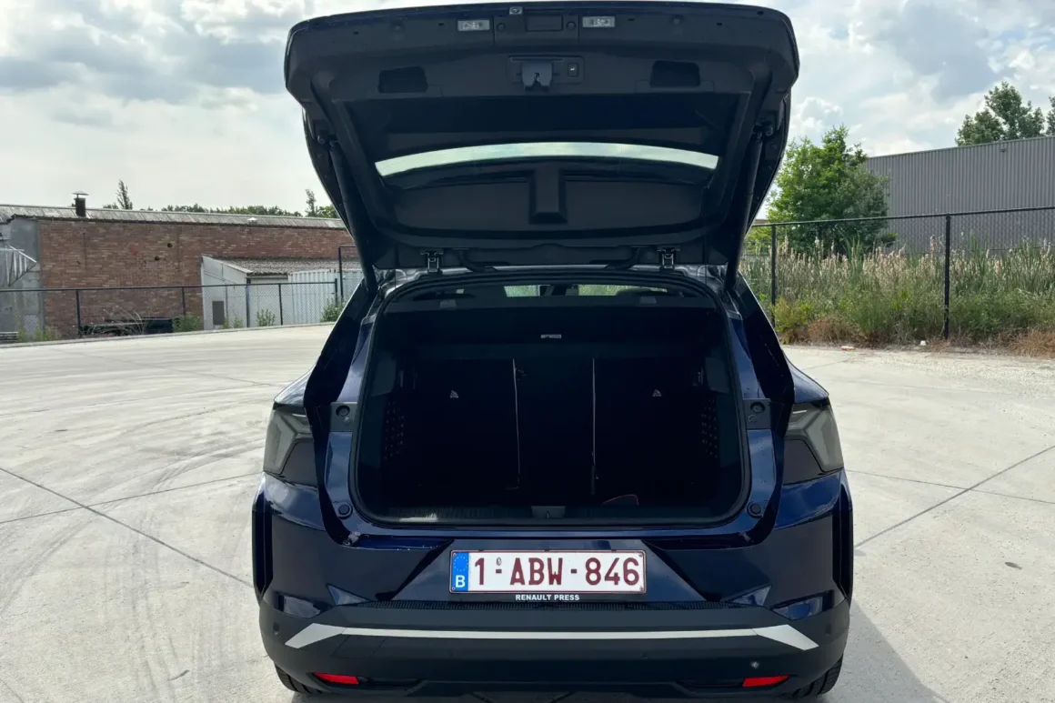 Renault Espace Full Hybrid E-Tech 2026 : le SUV familial qui réinvente les longs trajets