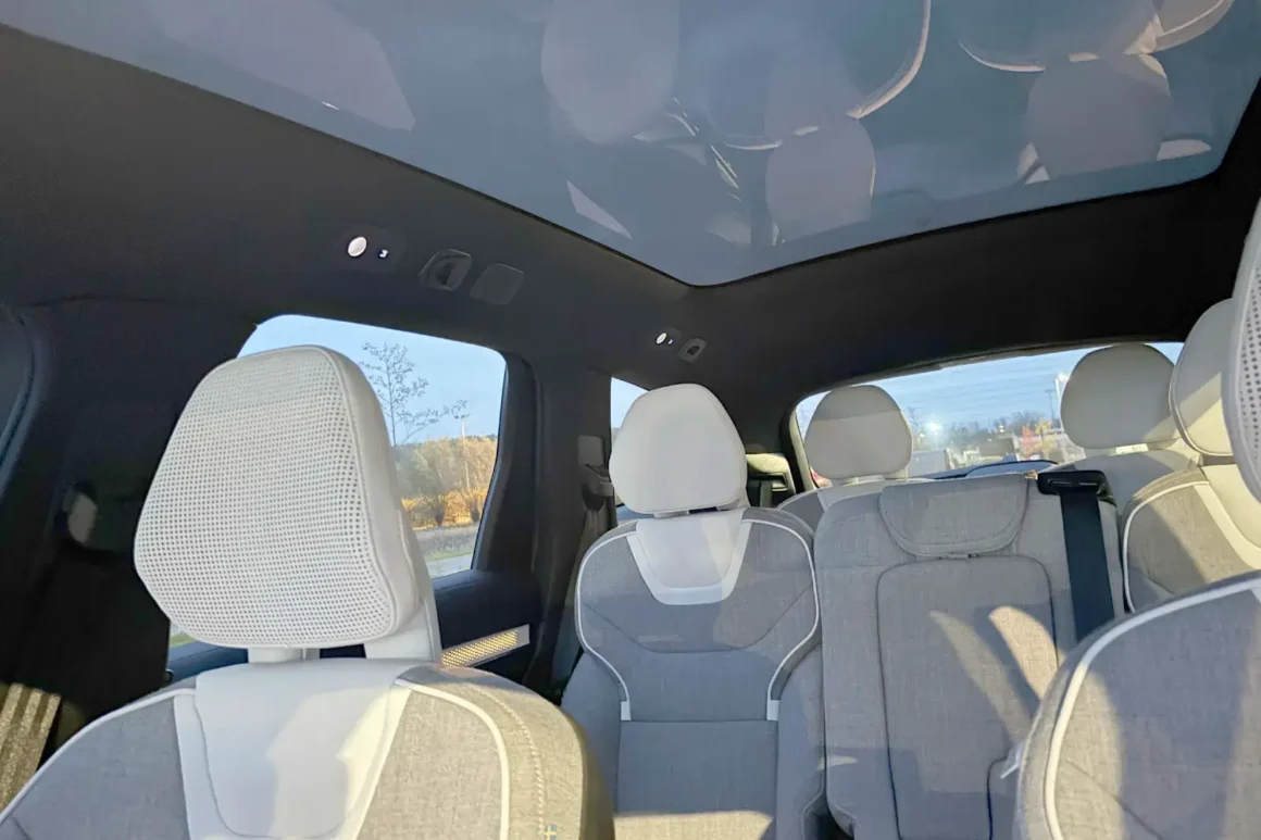 Volvo EX90-Twin-Motor-7places-avant