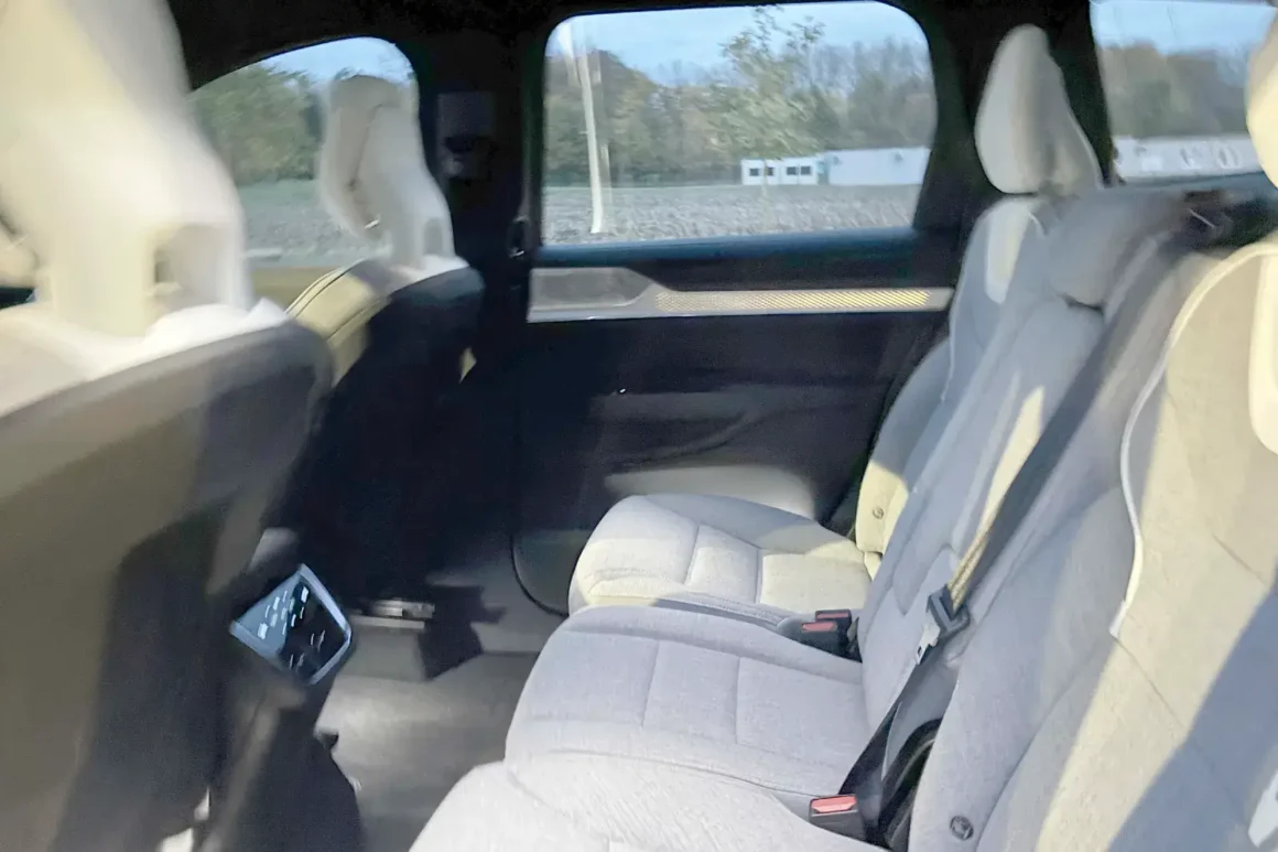 Volvo EX90-Twin-Motor-sièges arrières